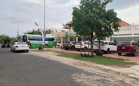 Khu nghỉ dưỡng Full Moon Village